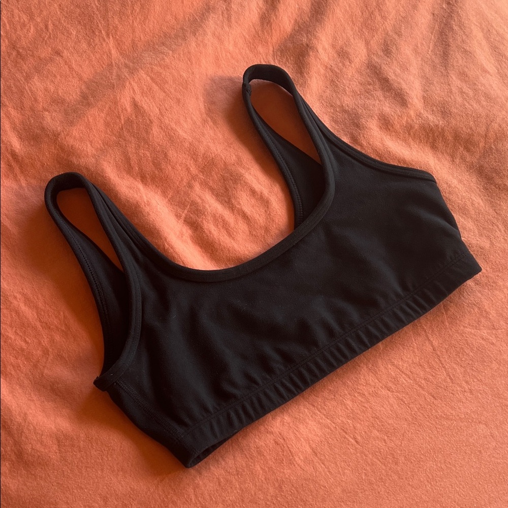 Aritzia TnAction Sports Bra - Picture 3 of 4